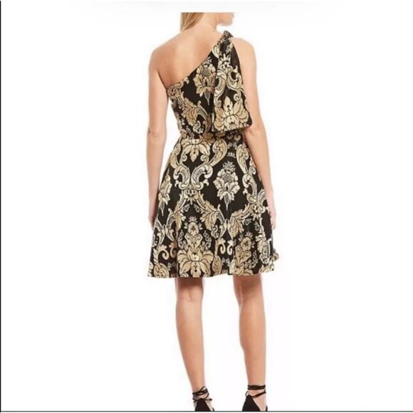 Gianni Bini One Shoulder Dress - Picture 2 of 6